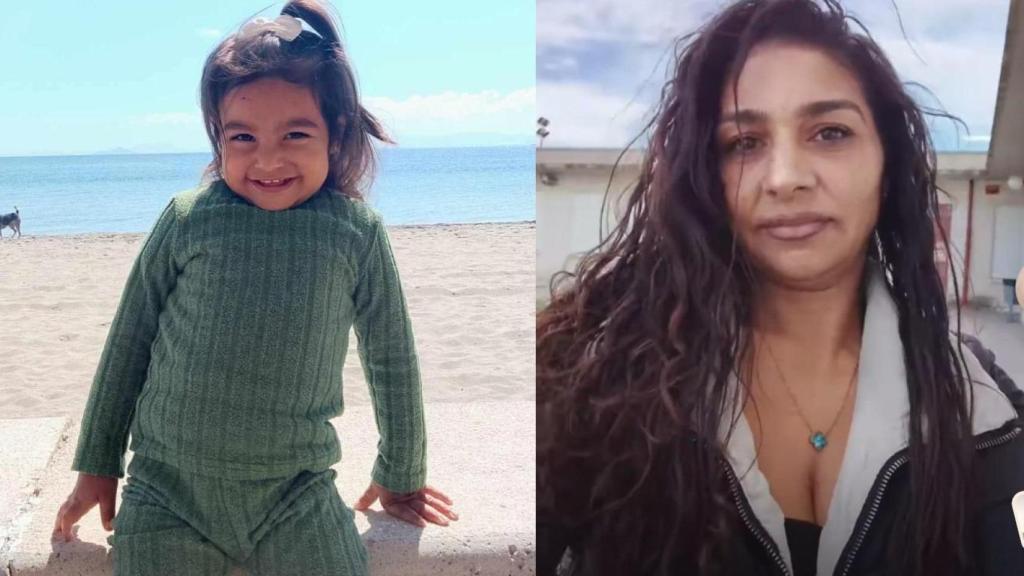 Marcela, la menor desaparecida, junto a una imagen de su madre, Trini, denunciada ante la Policía Nacional.