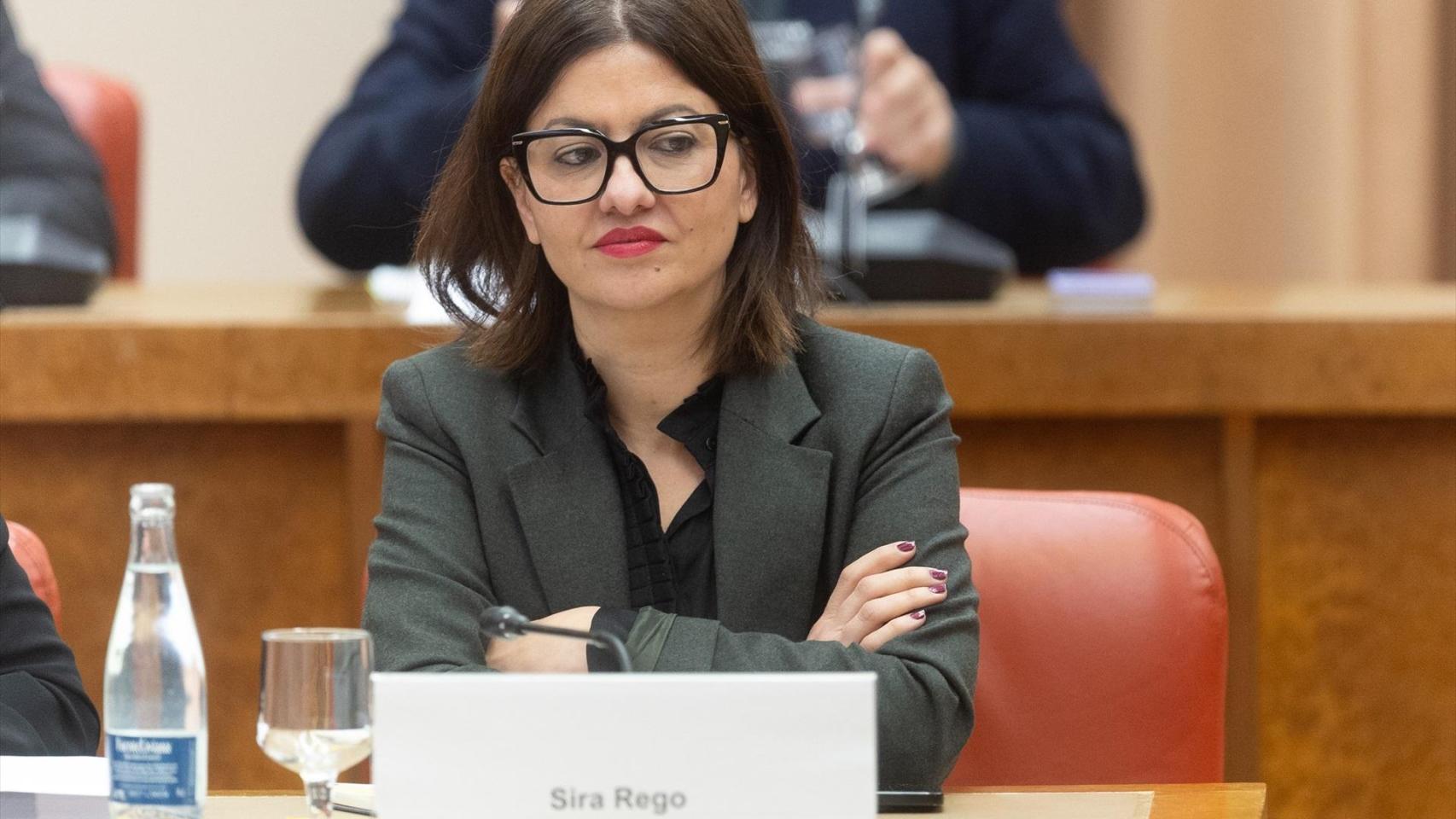 La ministra de Juventud e Infancia, Sira Rego, durante una reunión en el Congreso de los Diputados.