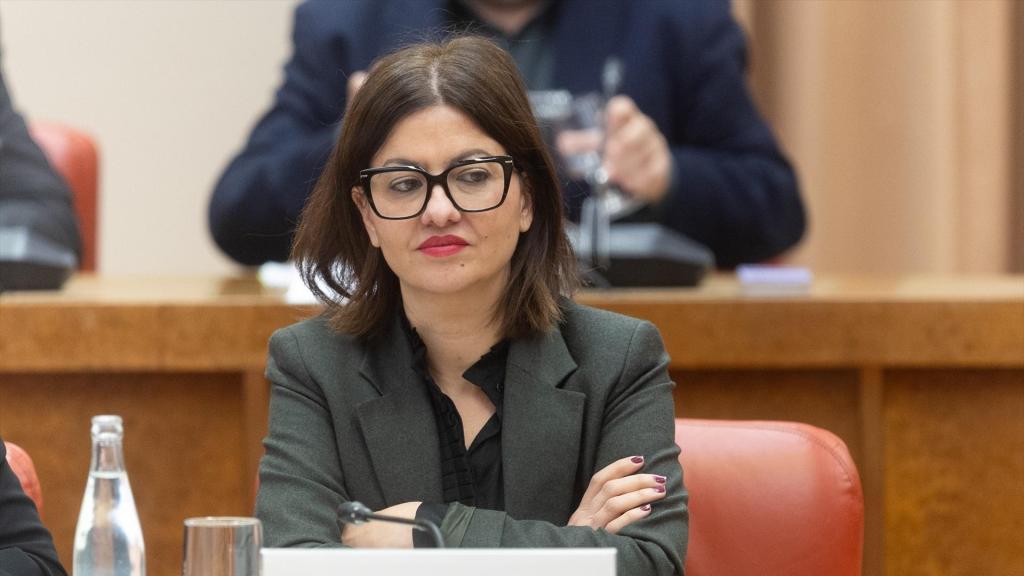 La ministra de Juventud e Infancia, Sira Rego, durante una reunión en el Congreso de los Diputados.