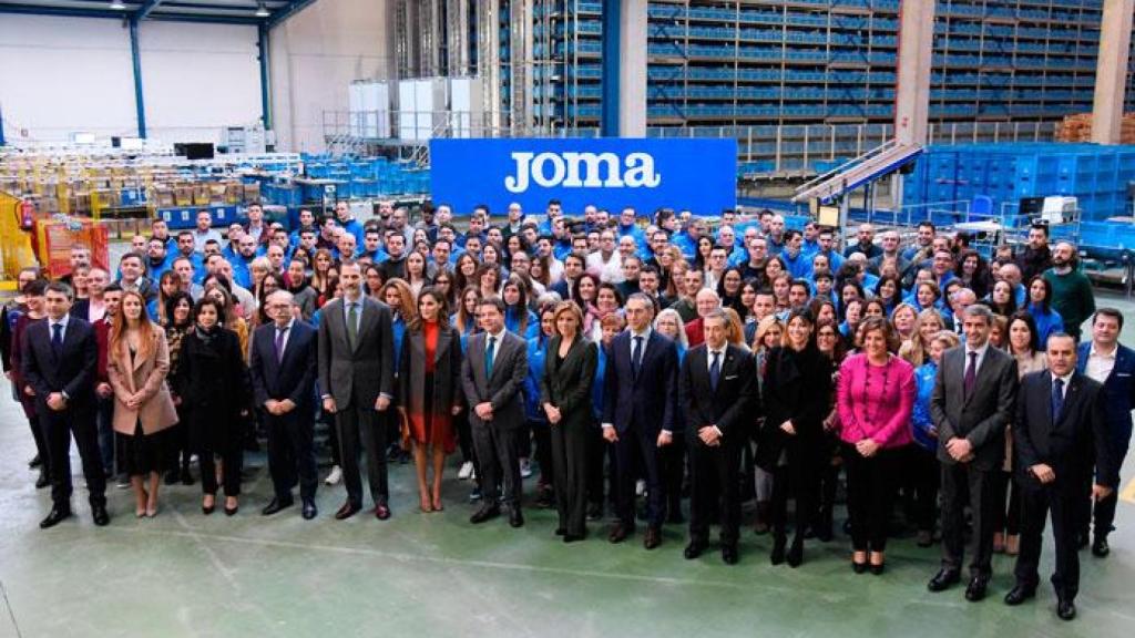Los Reyes de España en visita a la sede de Joma en Portillo de Toledo.