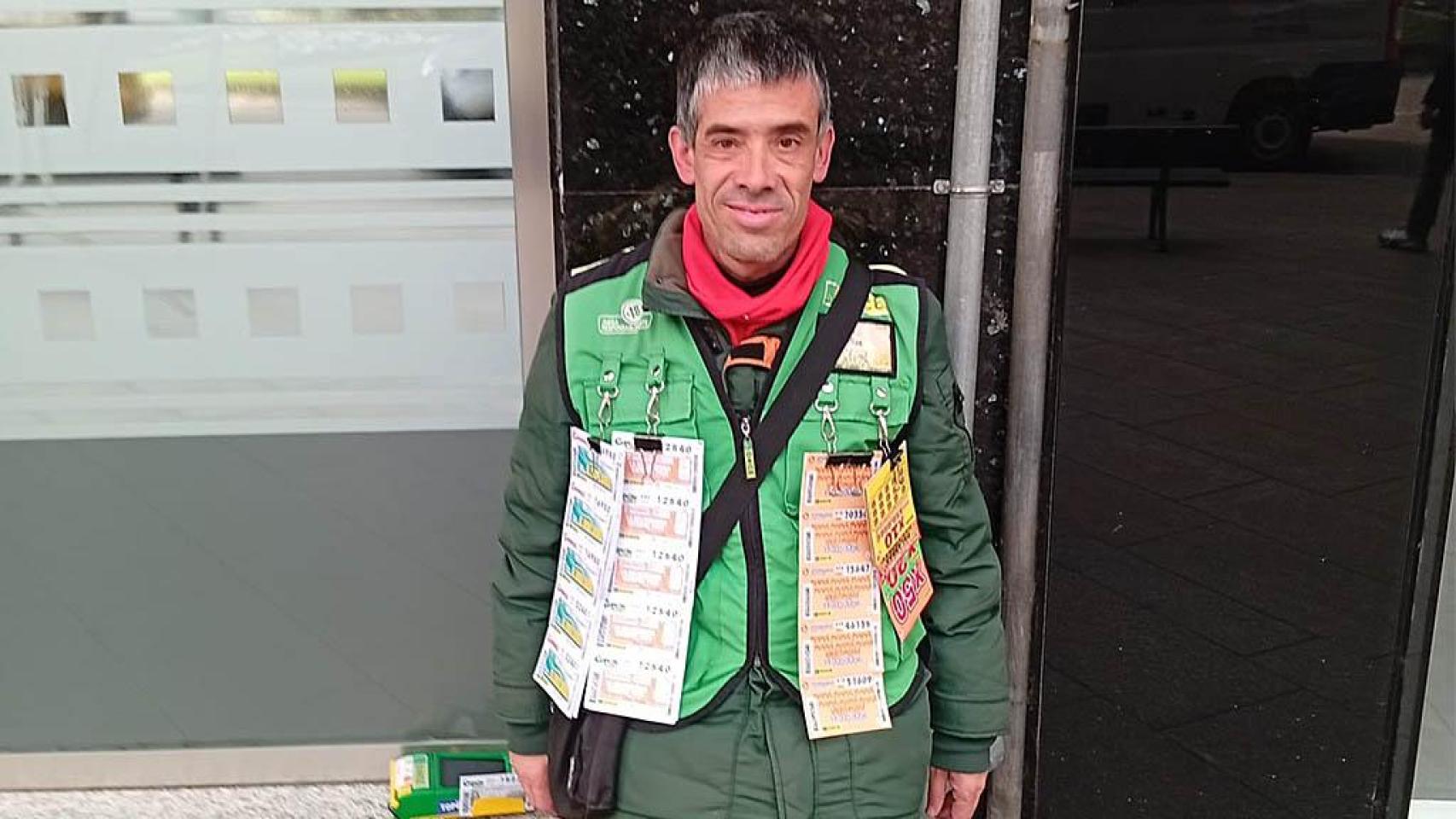 Blas García, el vendedor que ha llevado el premio a Ponferrada.