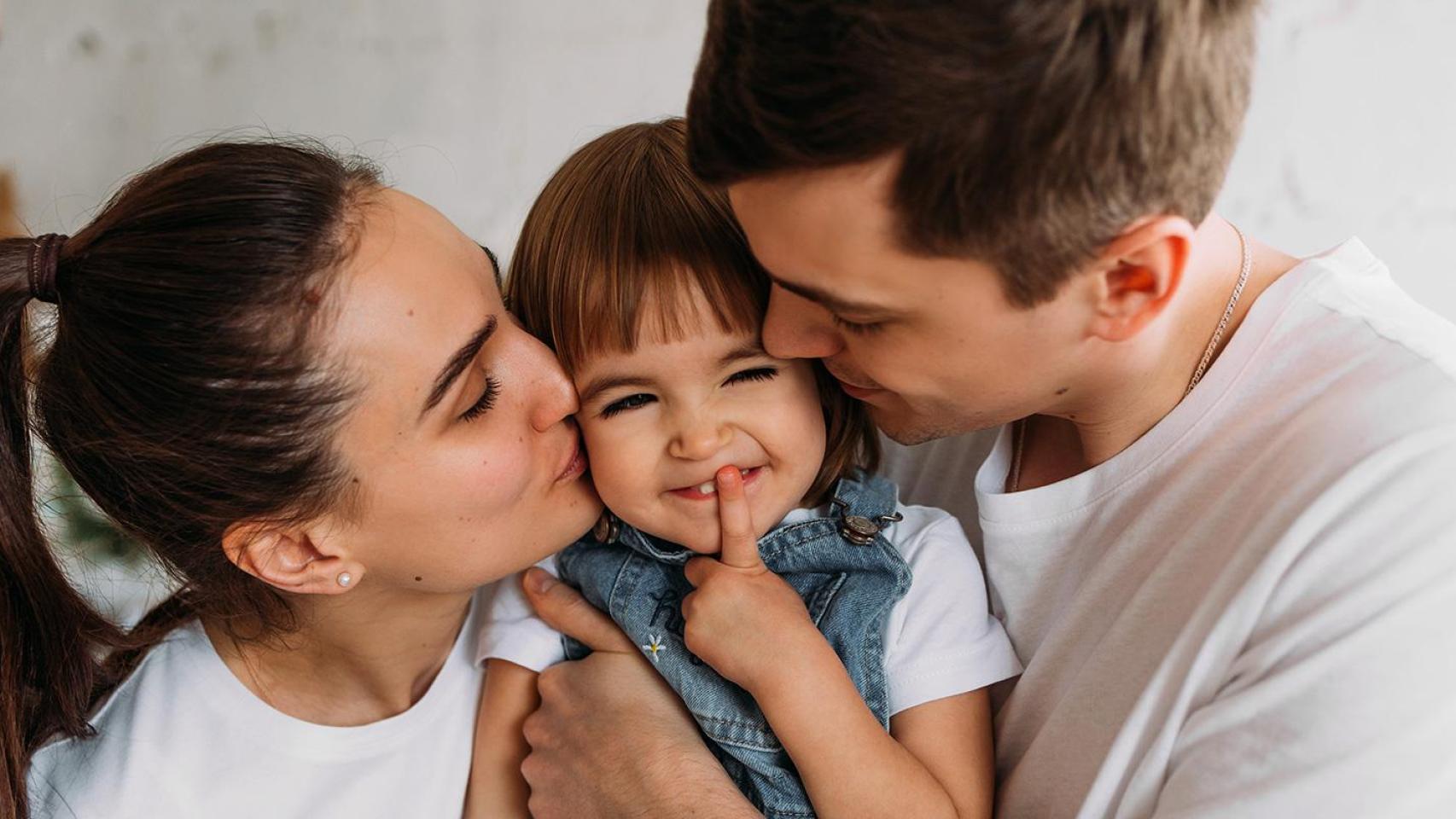 Imagen de una familia de acogida.