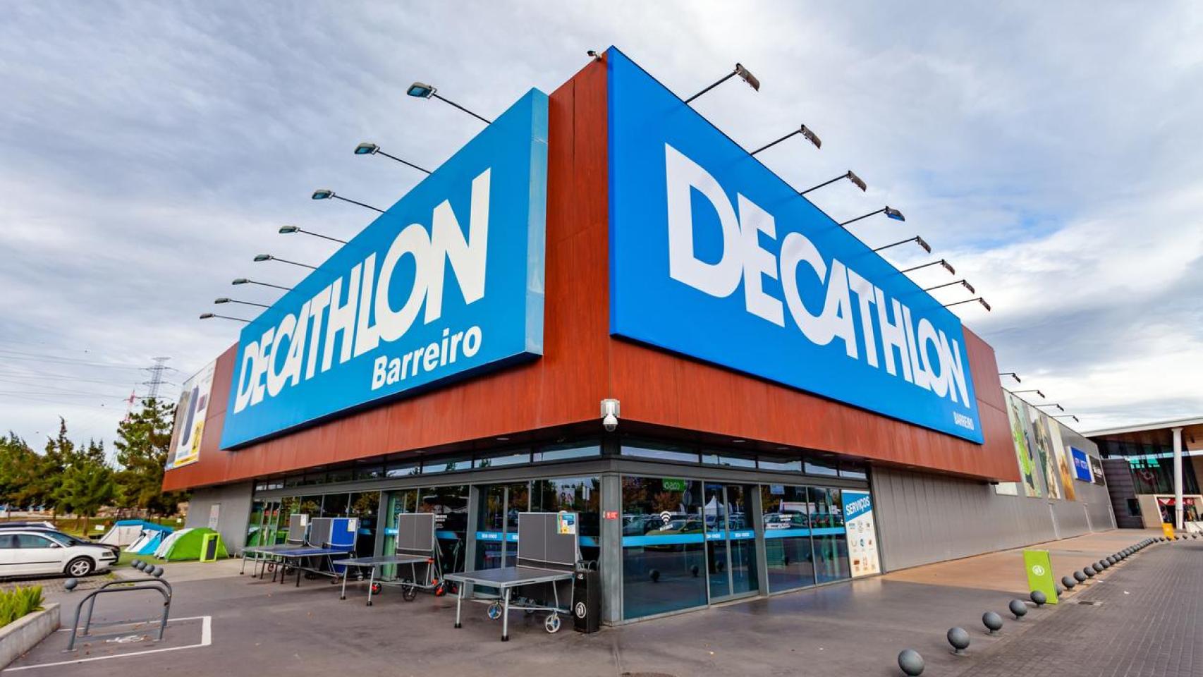 Fachada Decathlon.