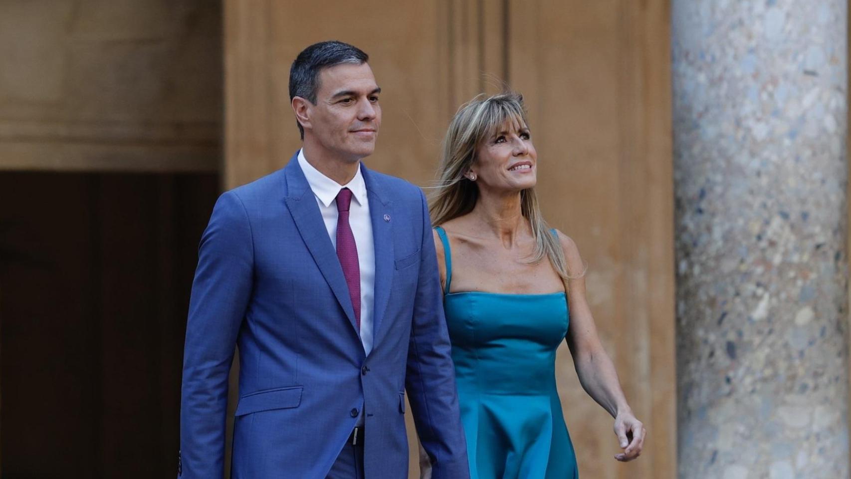Pedro Sánchez y Begoña Gómez, durante un acto oficial.