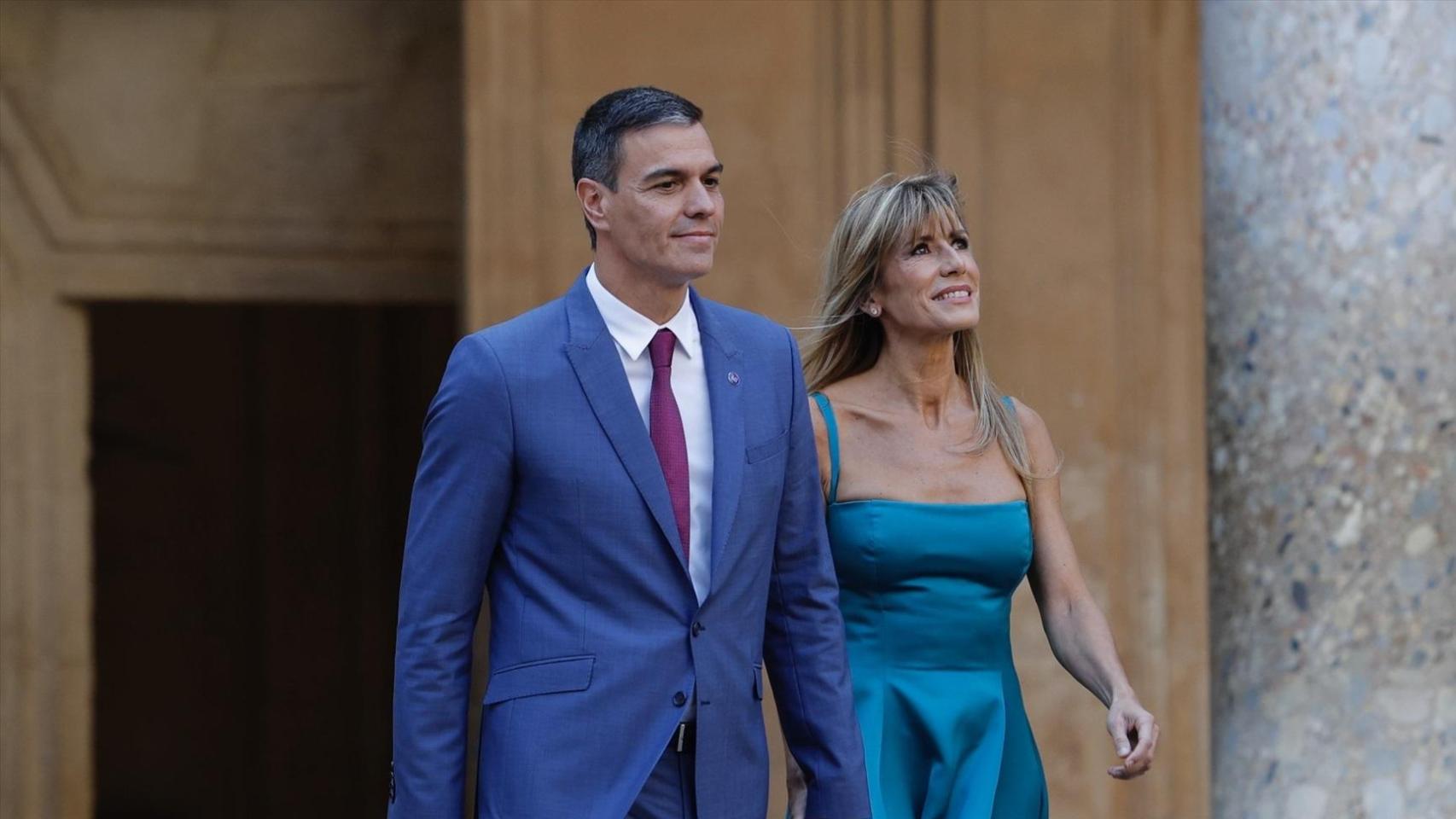Pedro Sánchez y Begoña Gómez, durante un acto oficial.
