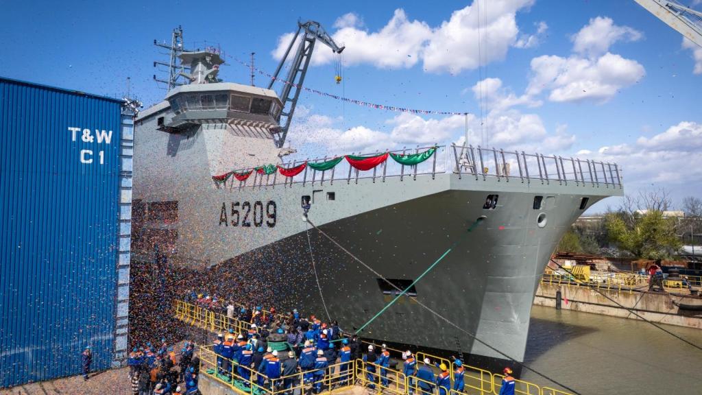 Ceremonia de botadura del NRP D. João II de la Marina de Portugal