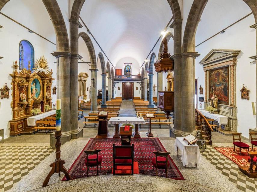 Interior de la parroquia de Santa Brígida.