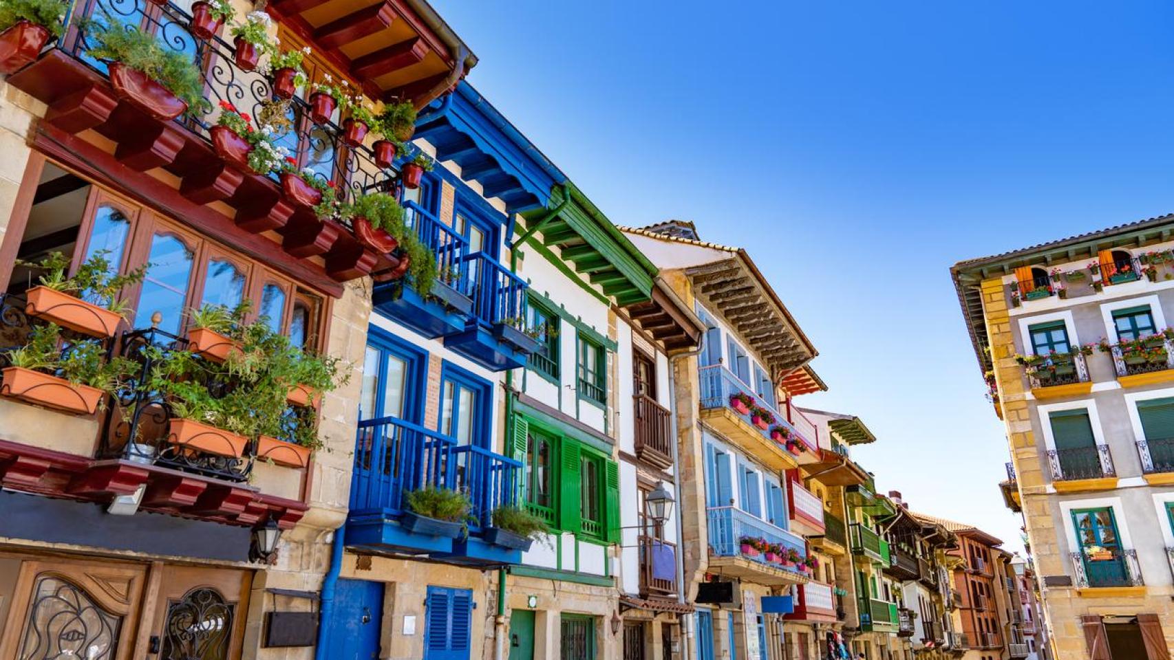 El municipio medieval perfecto para recorrer a pie está a solo 20 km de San Sebastián.