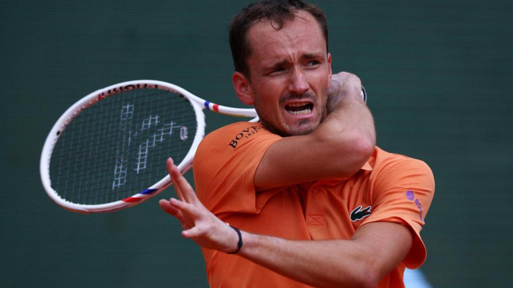 Medvedev, frustrado durante su partido contra Berrettini.