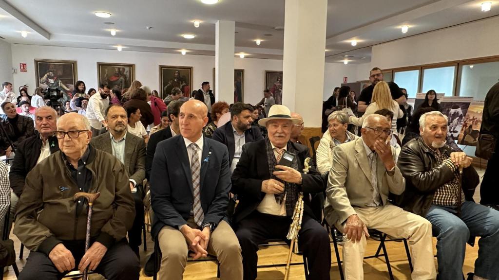 El alcalde de León, José Antonio Diez, durante la celebración del Día del Pueblo Gitano, este miércoles