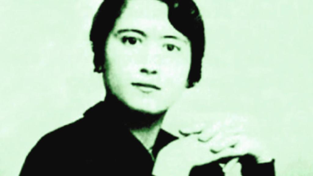 María Miramontes.
