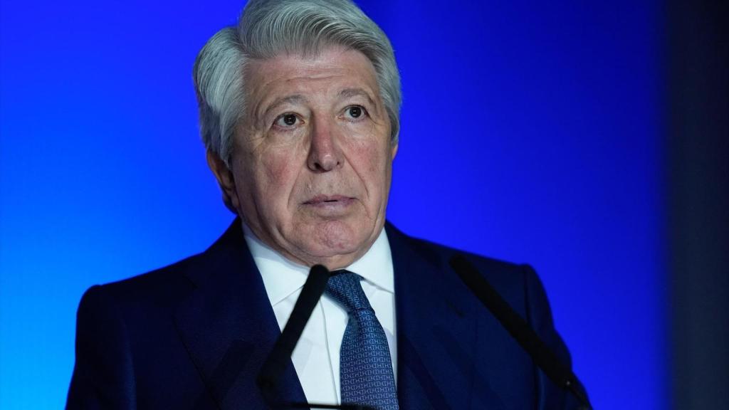 Enrique Cerezo, en la presentación de Ademola Lookman.