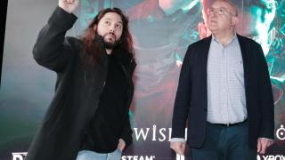 El CEO de Daloar Studios, David Lorenzo, junto al alcalde de Valladolid, Jesús Julio Carnero, durante la presentación de The Occultist
