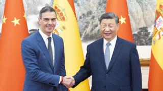 El presidente del Gobierno, Pedro Sánchez, y el presidente chino, Xi Jinping.