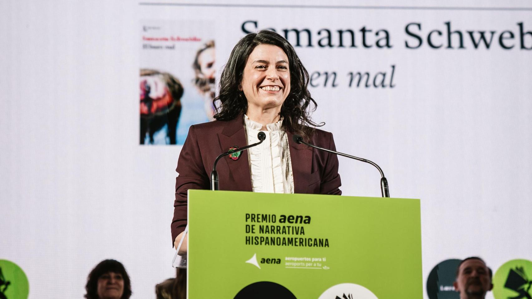 Samanta Schweblin en la gala del Premio Aena. Foto: Aena.
