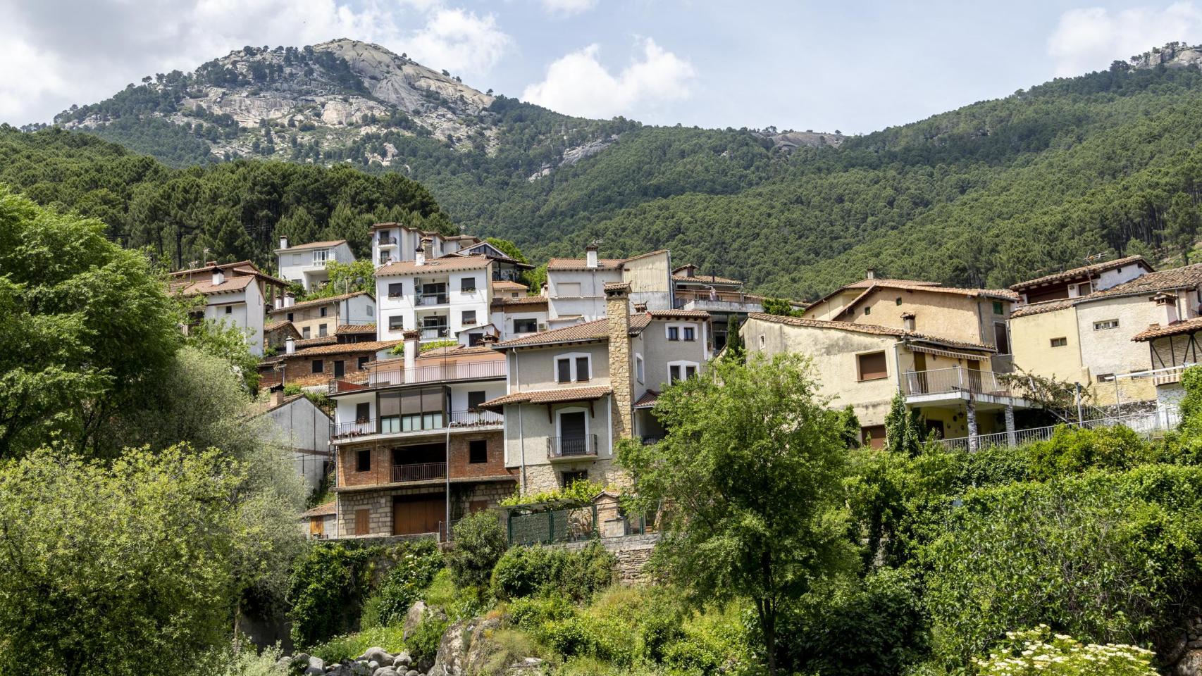 El pueblo de Guisando en Ávila