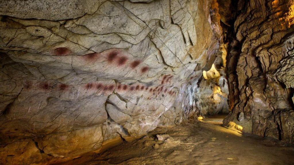 Cuevas de Monte Castillo
