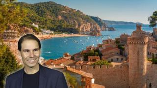 Panorámica de Tossa de Mar y Rafa Nadal en un montaje de EL ESPAÑOL.