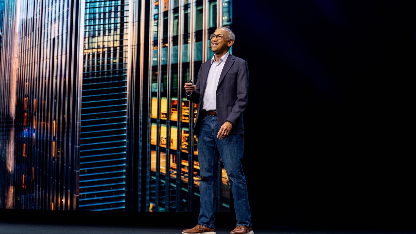 Rajiv Ramaswami, CEO de Nutanix, durante su intervención en el evento 'Next 2026' de Chicago (Estados Unidos).