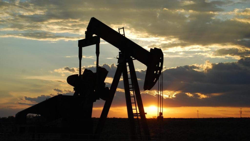 Francia cambia su estrategia: relanza su programa nuclear masivo y blinda su industria ante los precios del petróleo