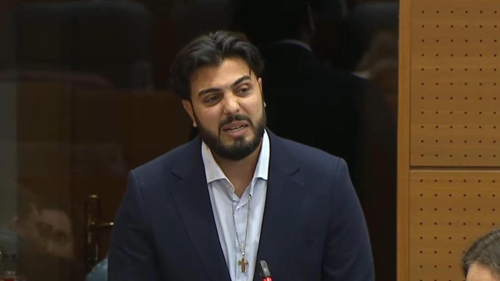 Samuel Escudero durante su intervención en la Asamblea de Madrid.