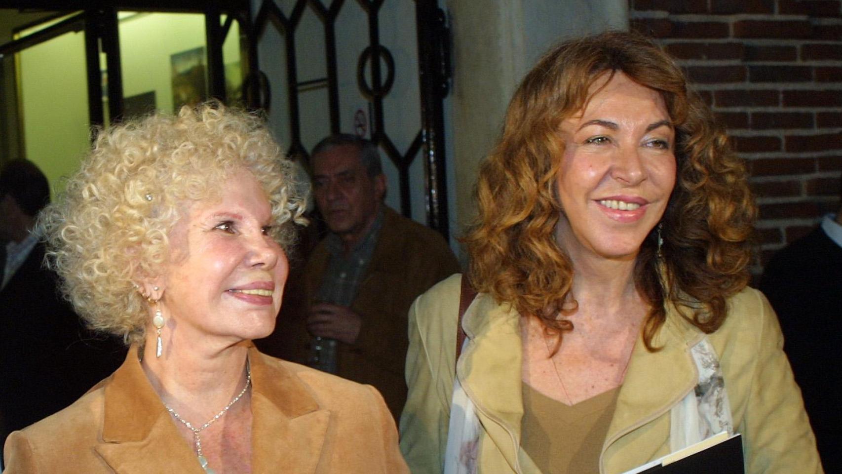La duquesa de Alba y María Eugenia.