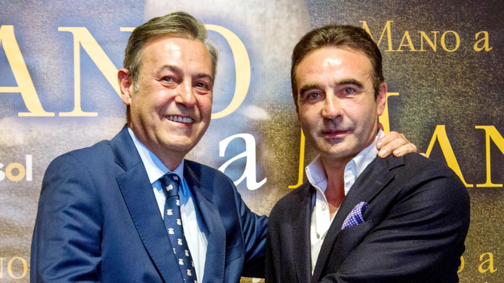 José Ribagorda junto a su amigo, el diestro Enrique Ponce, en una fotografía tomada en 2025.