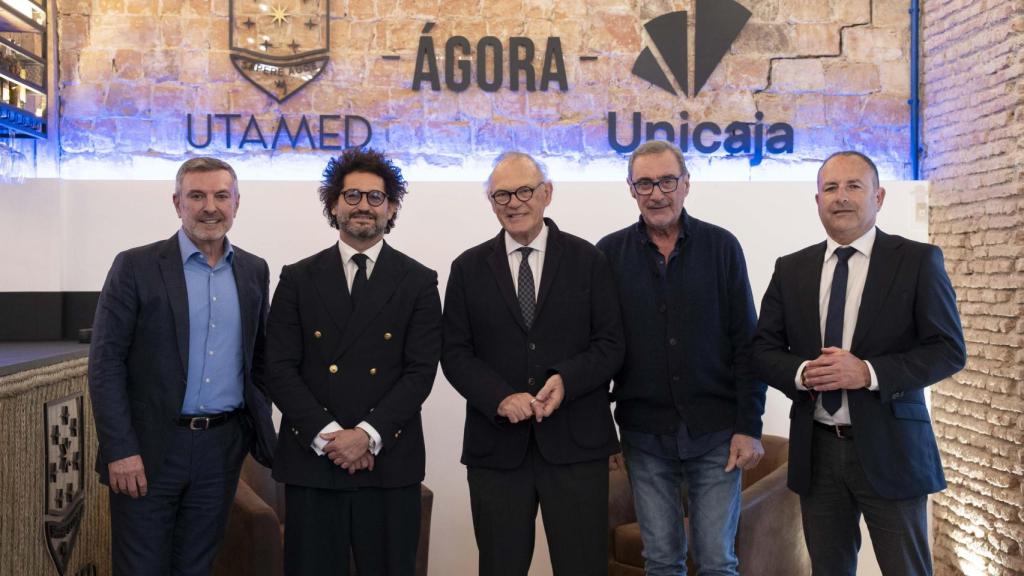 Adolfo Arjona, Paco Ávila, Pedro Piqueras, Carlos Herrera y Manolo Castillo.