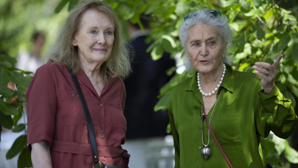 Annie Ernaux junto a Beatrice.