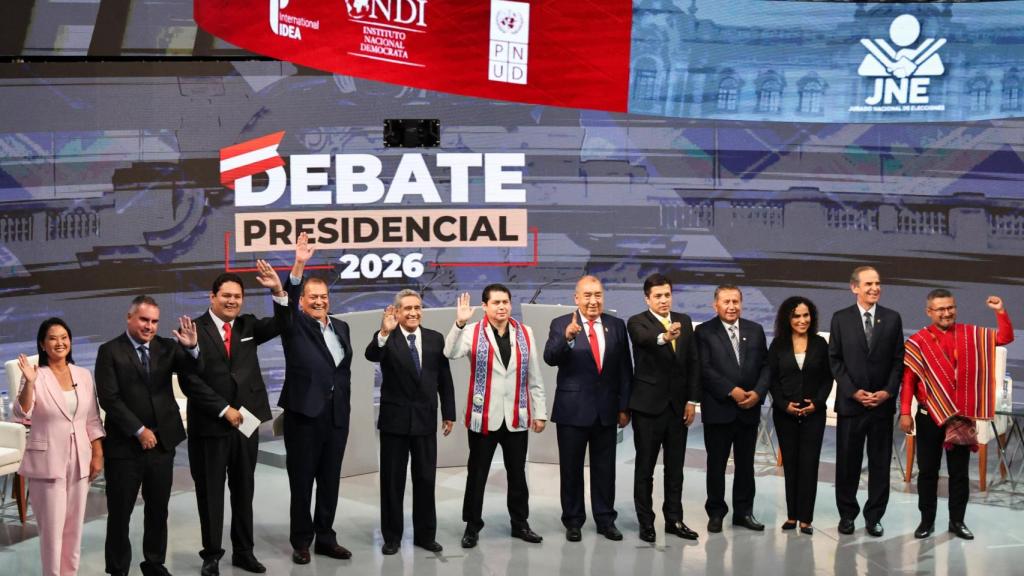 Debate electoral con 12 candidatos.