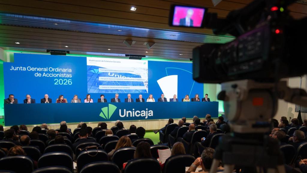 Vista de los asistentes a la junta de accionistas de Unicaja.