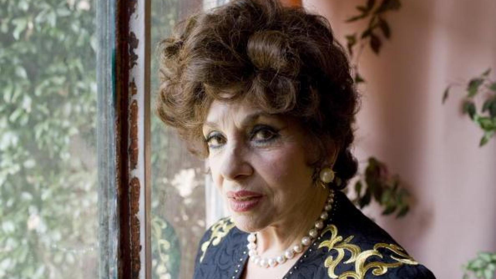 Gina Lollobrigida.