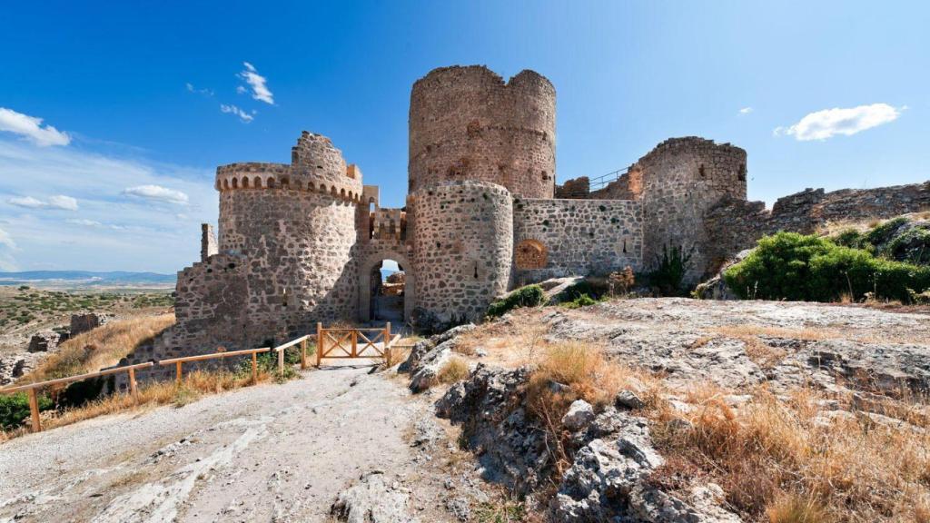 Castillo de la Villa de Moya.