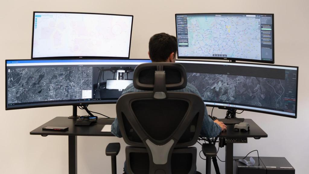 Centro de control de uno de los drones remotos de Telefónica.