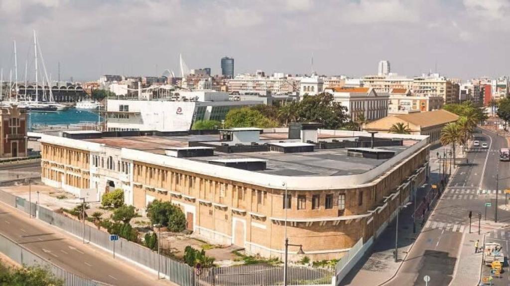 Vista del edificio de los Docks. La Marina