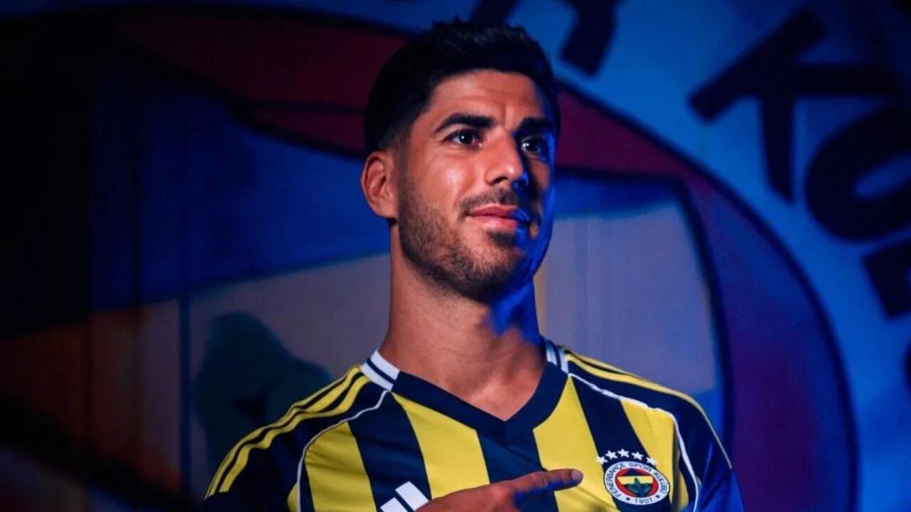 Marco Asensio, en su presentación como nuevo jugador del Fenerbahçe.