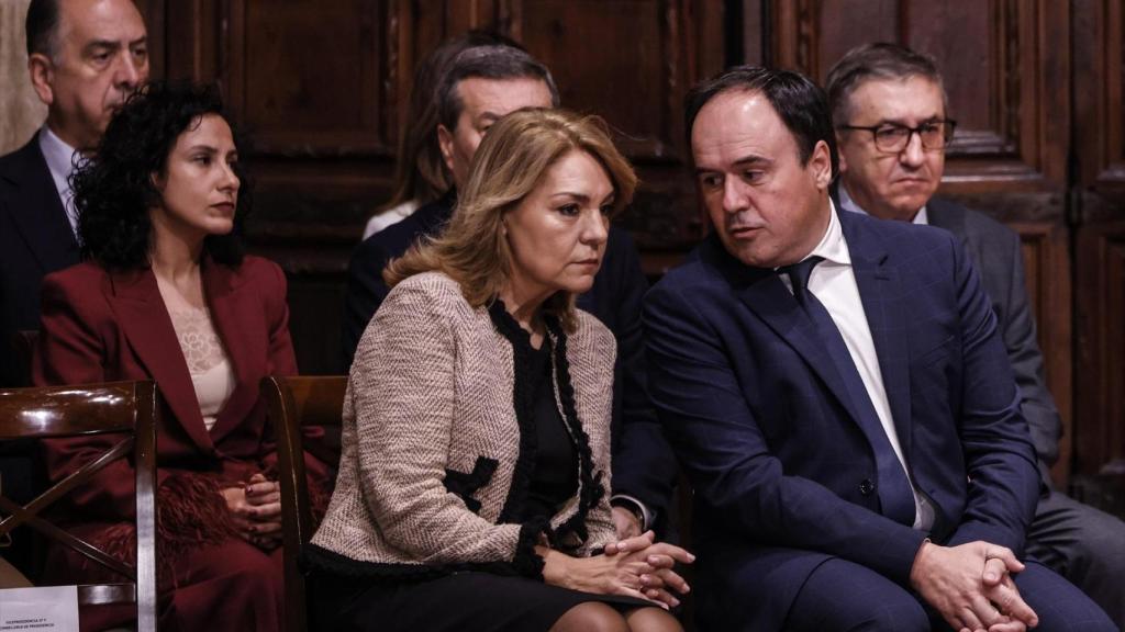 El presidente de la Generalitat, Juanfran Pérez Llorca, y la vicepresidenta primera y consellera de Vivienda, Susana Camarero. Rober Solsona / EP