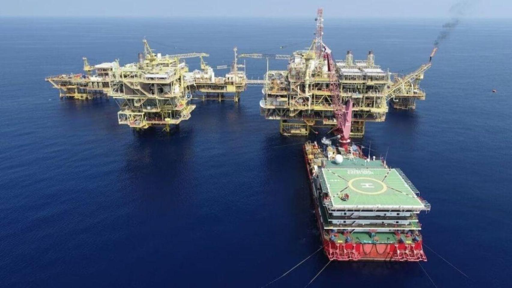 Imagen de archivo de un yacimiento de petróleo en Egipto.