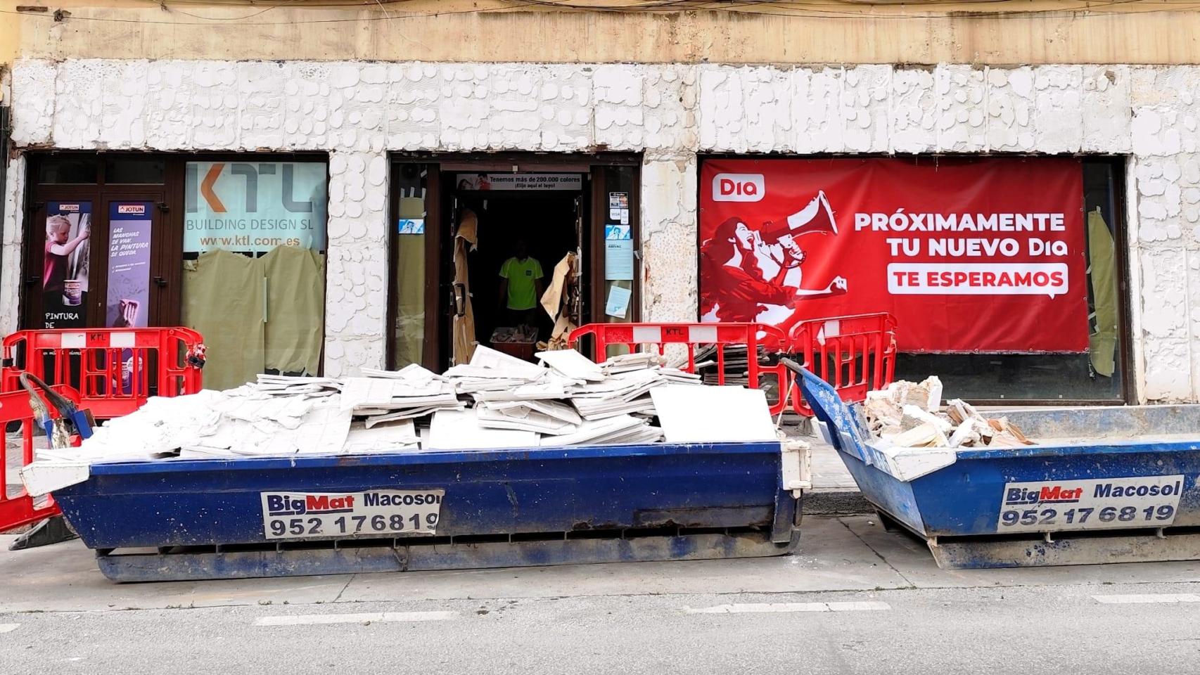 Imagen del local donde DIA abrirá su nuevo supermercado en la avenida Carlos Haya de Málaga.