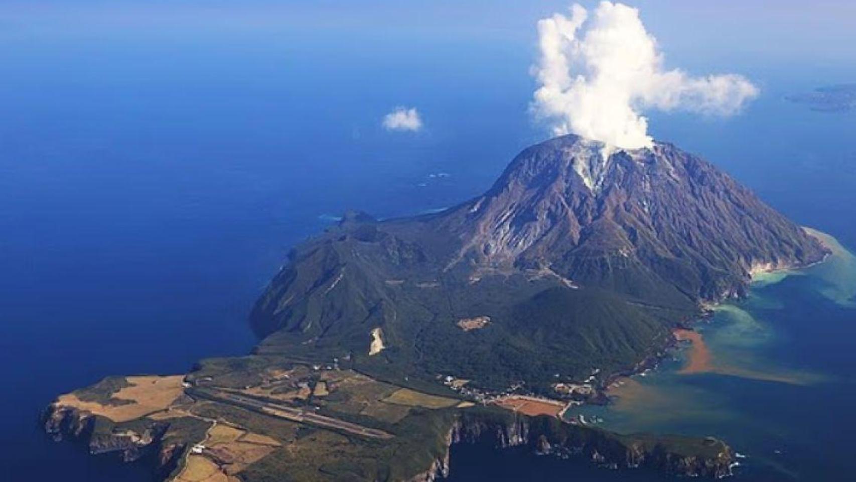 Japón vigila uno de los volcanes más explosivos del mundo al empezar a llenarse de magma tras 7.300 años inactivo