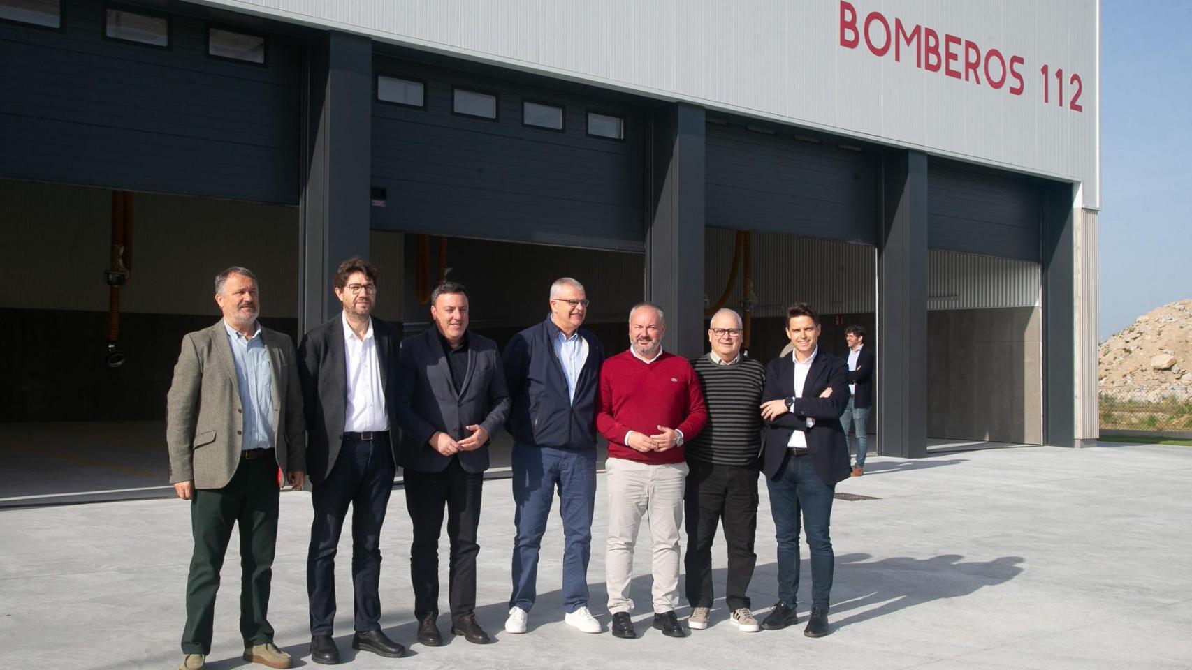 Arteixo (A Coruña) formaliza la entrega del nuevo parque de bomberos en el polígono de Morás
