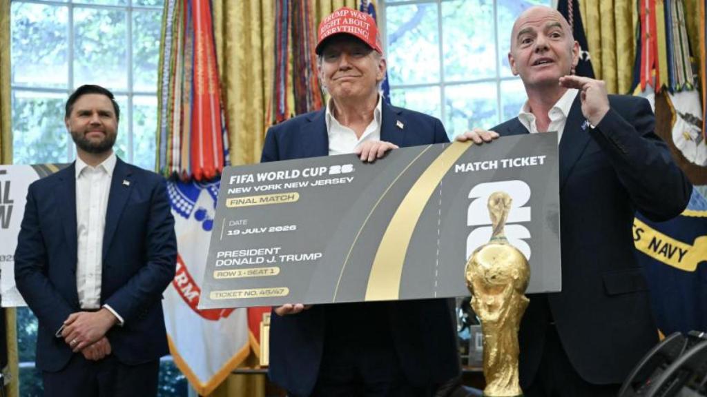Donald Trump, presidente de Estados Unidos, y Gianni Infantino, presidente de la FIFA, durante una reunión en la Casa Blanca.