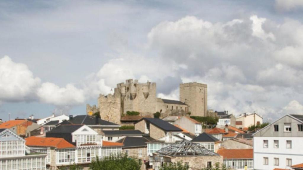 La edición de 2026 introduce como novedad el traslado del foro al Castillo de O Castro de Caldelas