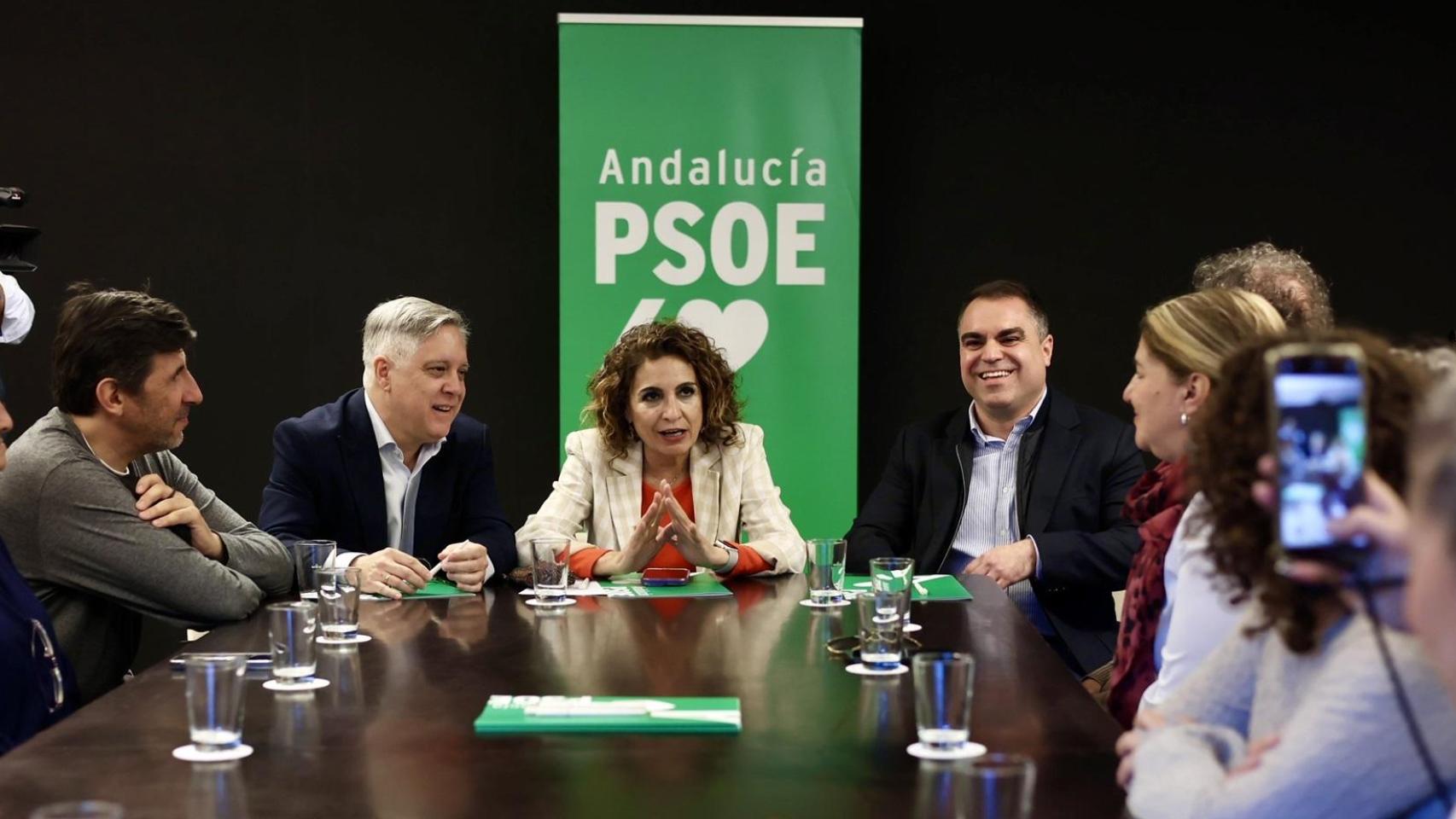 Montero, este viernes en Cádiz, acompañada de Ruiz Boix y Juan Cornejo