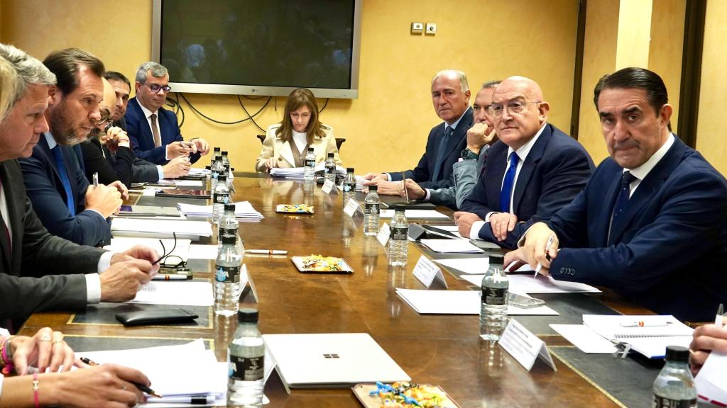 Reunión de la Comisión de seguimiento de la Sociedad Valladolid Alta Velocidad