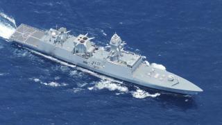 Fragata INS Taragiri de India