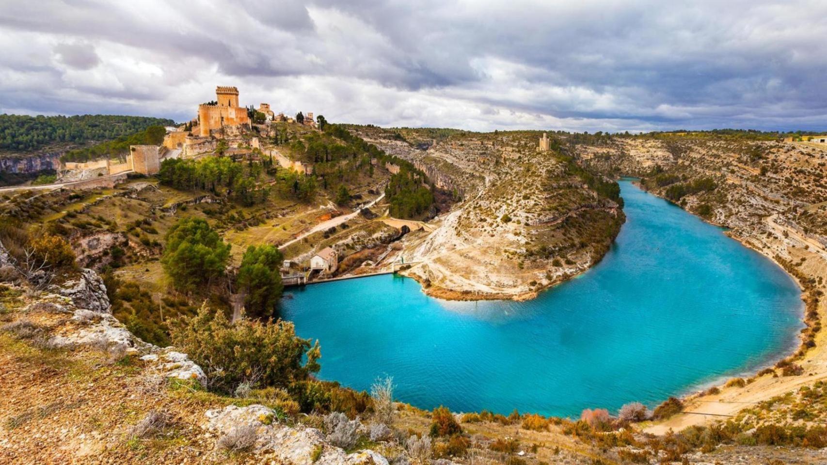 Parece el Gran Cañón, pero es España: el embalse de Alarcón donde el Júcar esculpe hoces increíbles