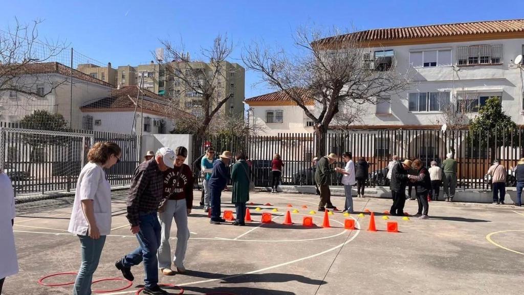 Pacientes con párkinson en terapia.