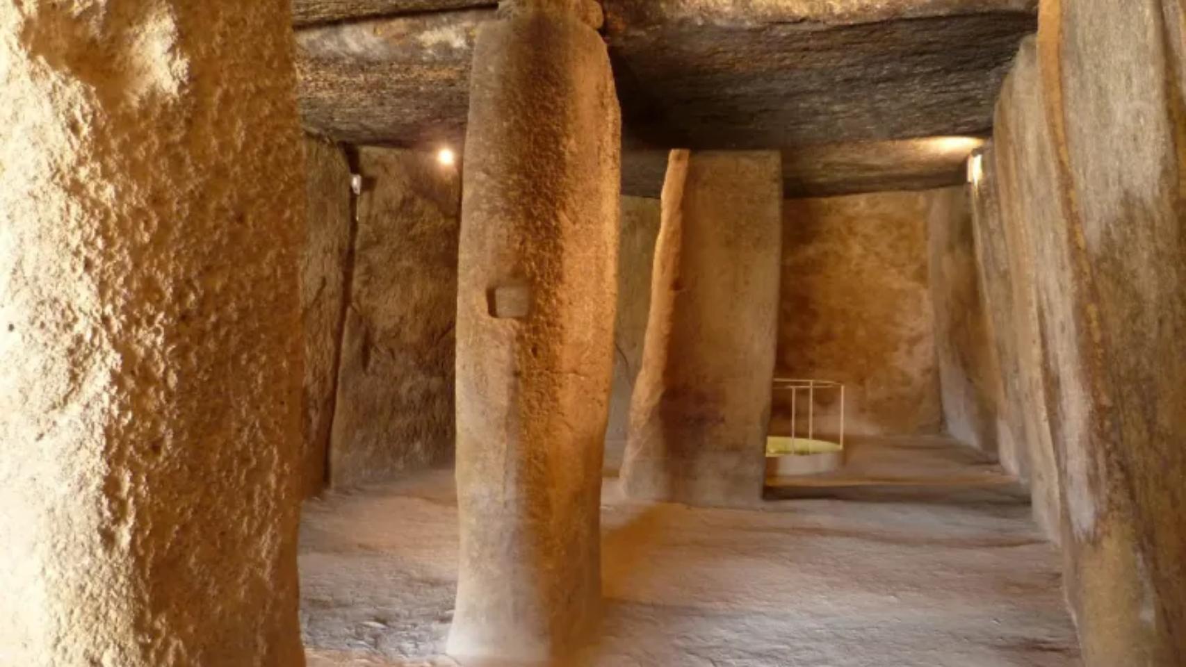 Este conjunto arqueológico es un bien cultural integrado por una serie de tres monumentos culturales.