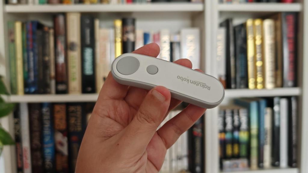 El Kobo Remote tiene dos botones y un tamaño compacto.